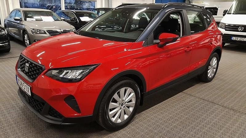Röd Begagnad 2022 Seat Arona Style SUV | 144 900 kr (Marknadspris) - Bild 1/4