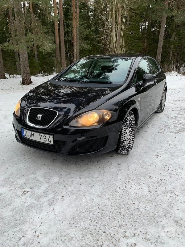 Begagnad Seat Leon 102 HK (75 kW) 2010 Halvkombi