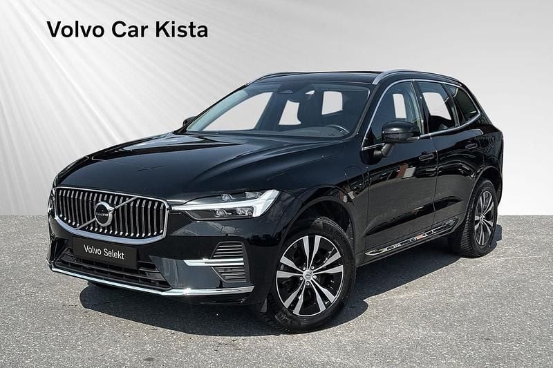 Svart Begagnad 2022 Volvo XC60 Core SUV | 429 900 kr (Marknadspris) - Bild 1/3