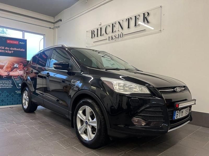 Svart Begagnad 2013 Ford Kuga Trend SUV | 80 900 kr (Marknadspris) - Bild 1/4