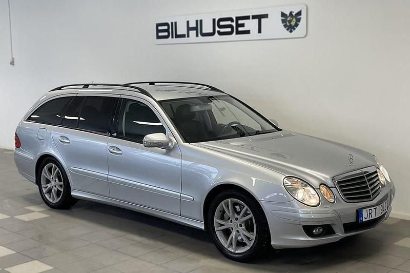 Silver Begagnad 2009 Mercedes E200 Classic Kombi | 79 900 kr (Marknadspris) - Bild 1/4