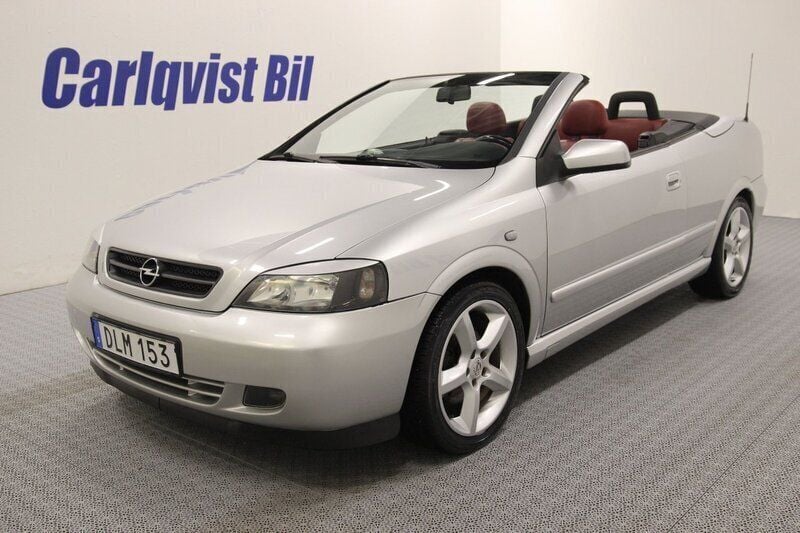 Silver (silver metallic) Begagnad 2001 Opel Astra Cabriolet Cab | 69 000 kr - Bild 1/4