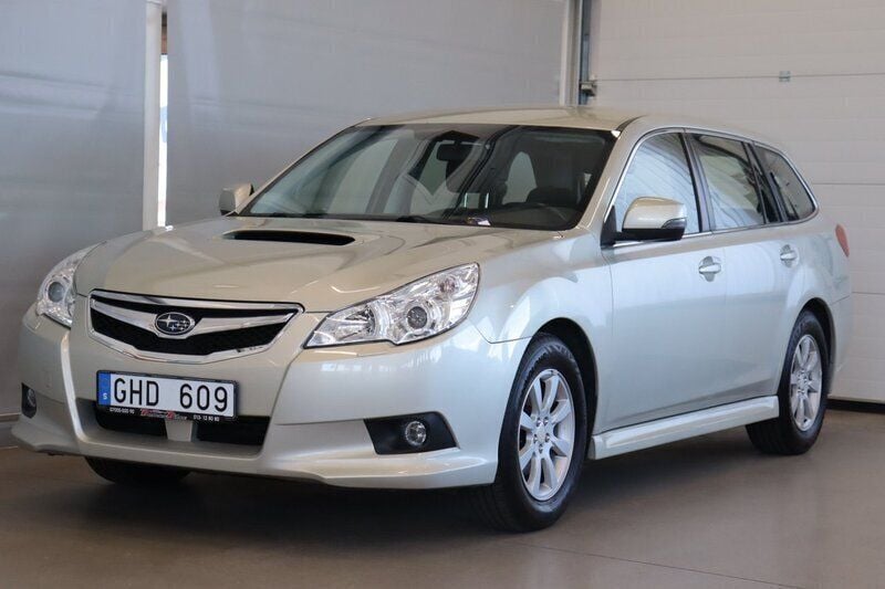 Gul Begagnad 2012 Subaru Legacy Kombi | 84 900 kr (Lite dyr) - Bild 1/4