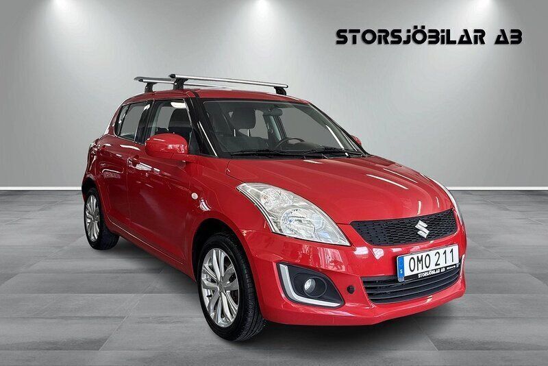 Röd Begagnad 2013 Suzuki Swift Halvkombi | 99 000 kr (Dyr) - Bild 1/4
