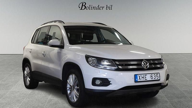 Vit Begagnad 2011 VW Tiguan Track & Field SUV | 94 800 kr (Marknadspris) - Bild 1/4