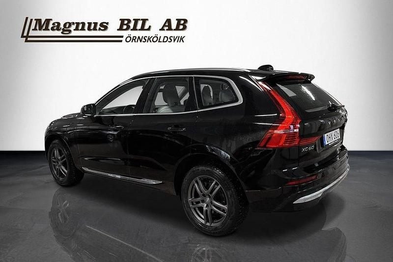 Begagnad Volvo XC60 350 HK (257 kW) 2023 Svart SUV