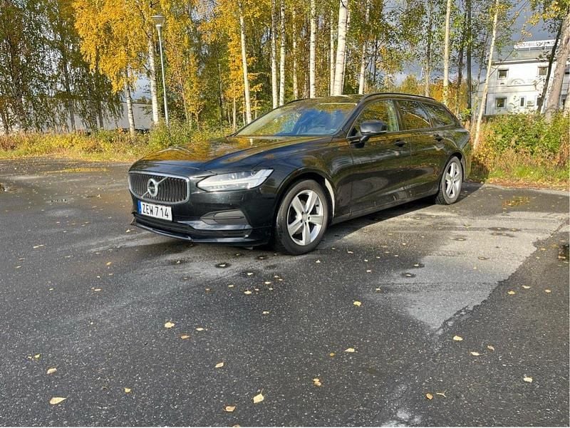 Svart Begagnad 2018 Volvo V90 Kombi | 210 000 kr (Marknadspris) - Bild 1/4
