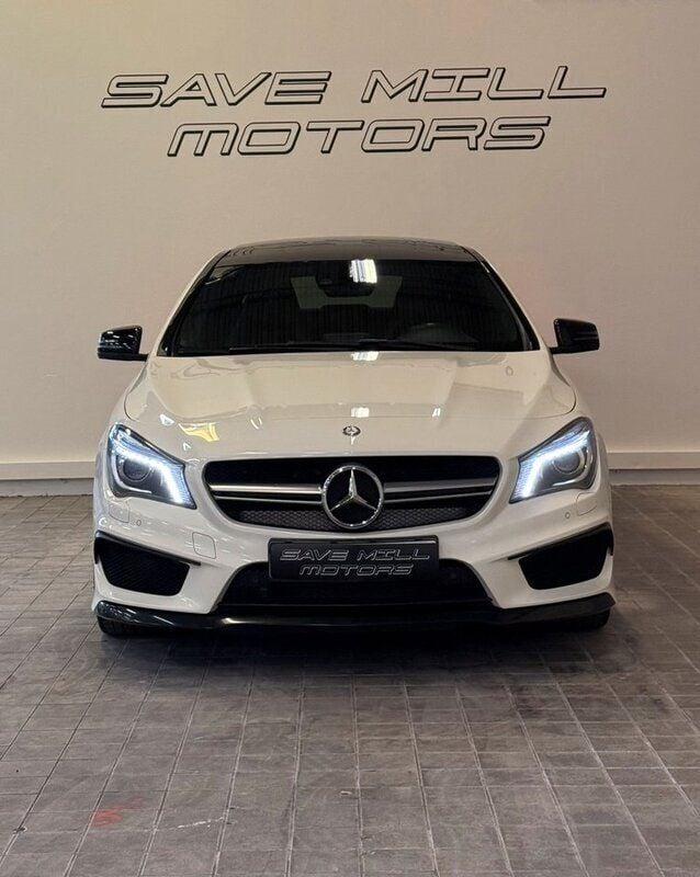 Vit Begagnad 2014 Mercedes CLA45 AMG AMG Sportkupé | 364 900 kr (Dyr) - Bild 1/4