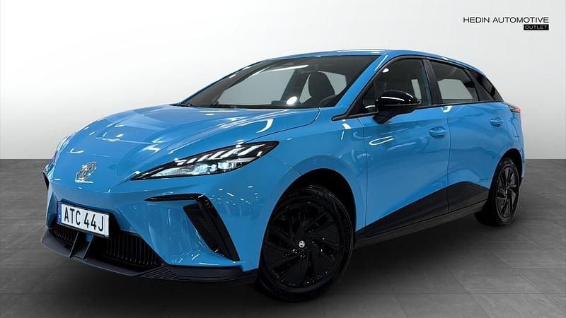 Blå (white) Begagnad 2023 MG MG4 EV Halvkombi | 204 900 kr (Superpris) - Bild 1/4