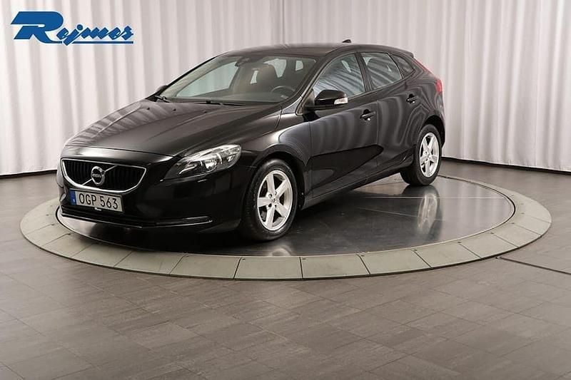 Svart Begagnad 2016 Volvo V40 Business Edition Kombi | 159 800 kr (Marknadspris) - Bild 1/4