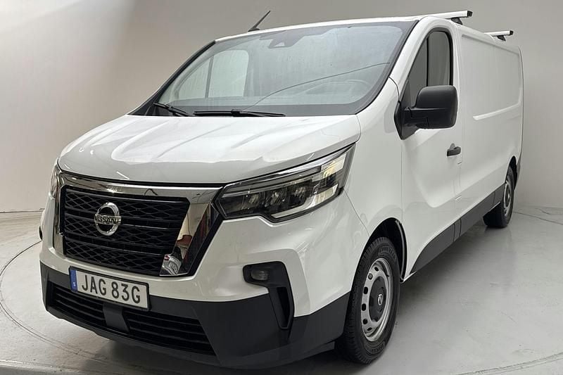 Vit Begagnad 2023 Nissan Primastar Minibuss | 299 000 kr (Superpris) - Bild 1/4