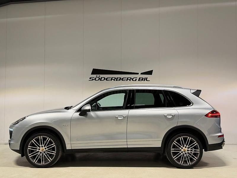 Begagnad Porsche Cayenne Sport 262 HK (192 kW) 2015 Silver SUV