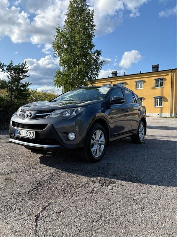 Grå Begagnad 2013 Toyota RAV4 Active SUV | 95 000 kr (Bra pris) - Bild 1/4