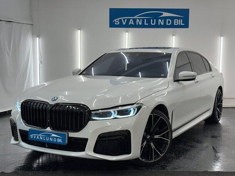 Begagnad 2017 BMW 750L Executive Sedan | 479 800 kr - Bild 1/4