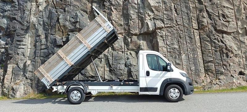 Vit Begagnad 2019 Peugeot Boxer Van | 234 000 kr - Bild 1/4