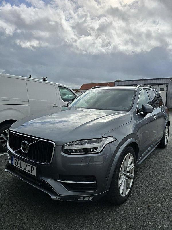 Grå Begagnad 2016 Volvo XC90 SUV | 359 000 kr (Marknadspris) - Bild 1/1