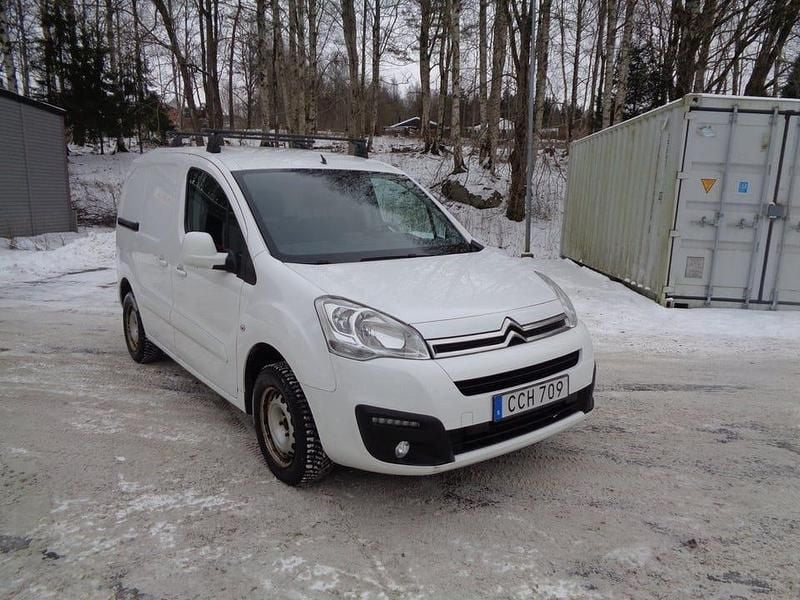 Begagnad Citroën Berlingo 99 HK (72 kW) 2018 Vit Minibuss