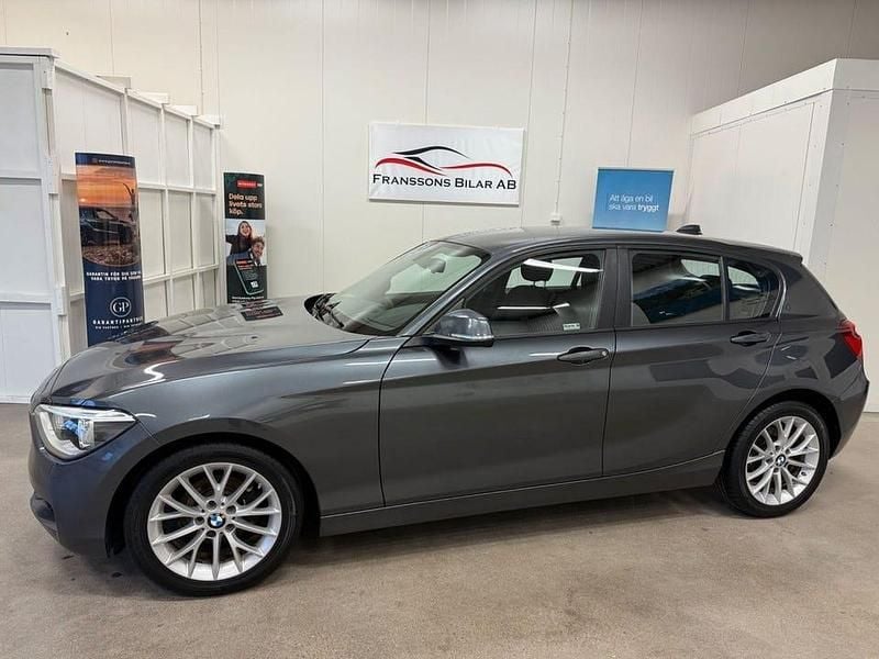 Begagnad BMW 116 136 HK (100 kW) 2015 Grå Halvkombi