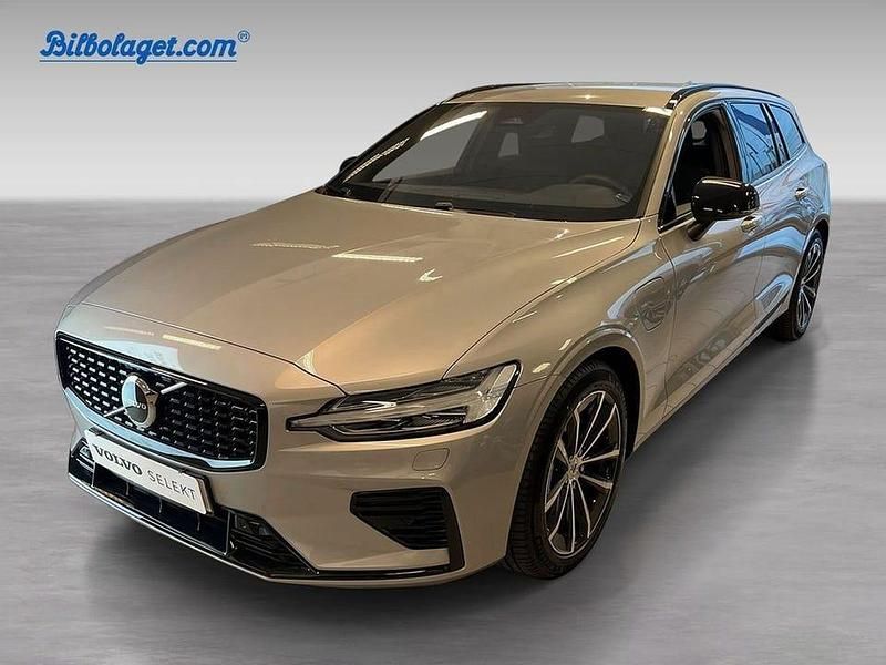 Silver Ny 2025 Volvo V60 Plus Kombi | 589 800 kr - Bild 1/4