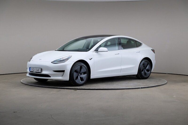 Vit Begagnad 2020 Tesla Model 3 Standard Range Plus Sedan | 235 000 kr (Marknadspris) - Bild 1/4