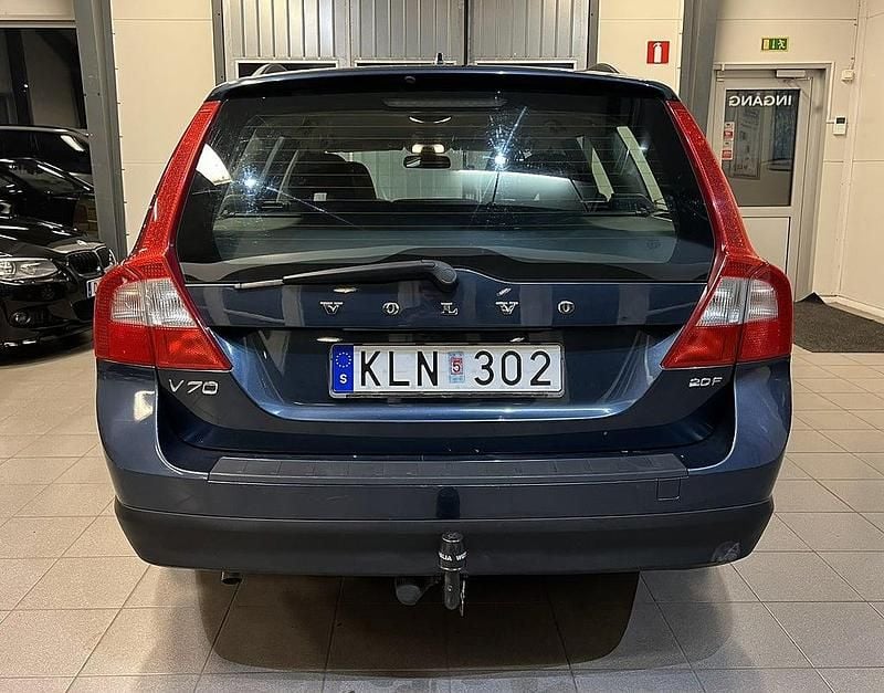 Begagnad Volvo V70 Kinetic 145 HK (106 kW) 2008 Blå Kombi