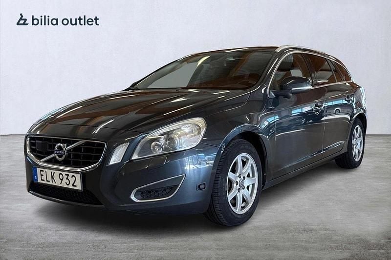 Grå Begagnad 2012 Volvo V60 Summum Kombi | 69 900 kr - Bild 1/4