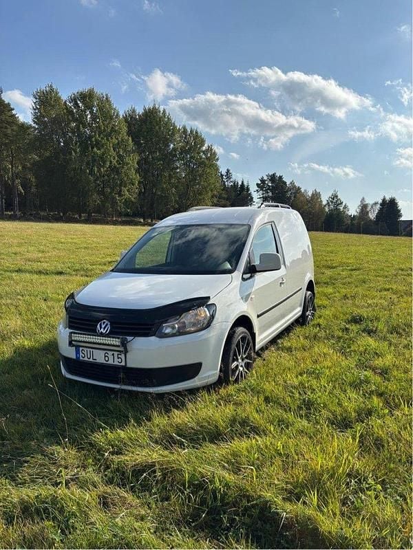 Vit Begagnad 2012 VW Caddy Minibuss | 80 000 kr (Marknadspris) - Bild 1/4