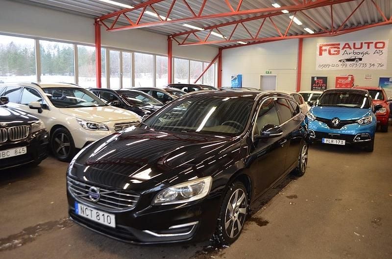 Svart Begagnad 2016 Volvo V60 Summum Kombi | 114 900 kr (Bra pris) - Bild 1/4