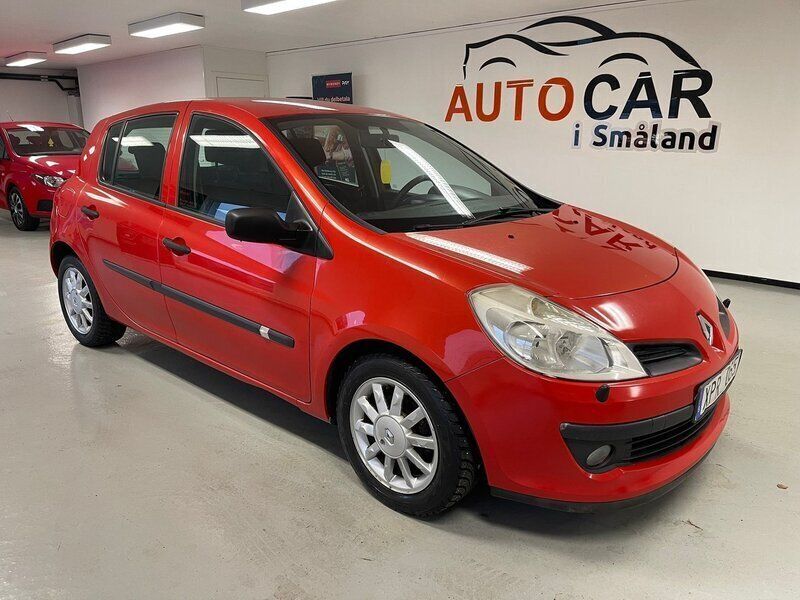 Röd Begagnad 2006 Renault Clio R.S. Halvkombi | 24 900 kr (Marknadspris) - Bild 1/4
