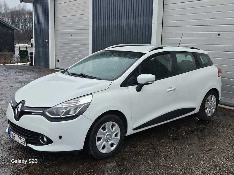Vit Begagnad 2014 Renault Clio GrandTour Kombi | 59 000 kr (Bra pris) - Bild 1/4