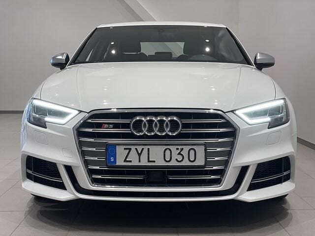 Begagnad Audi S3 Proline 310 HK (228 kW) 2018 Ibisvit Sedan