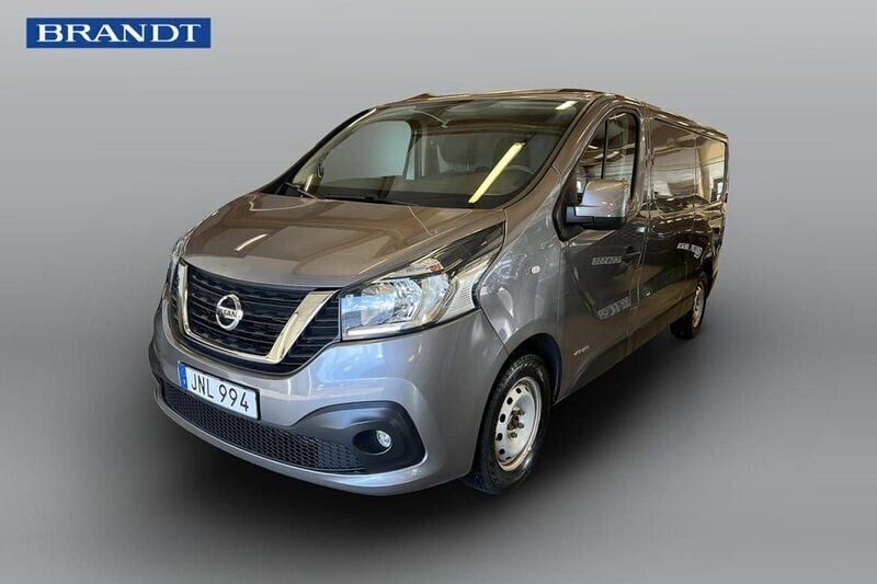 Grå Begagnad 2017 Nissan NV300 Van | 139 900 kr - Bild 1/4