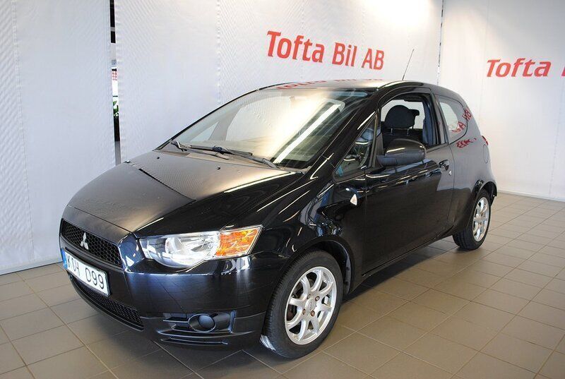 Svart Begagnad 2010 Mitsubishi Colt Halvkombi | 49 000 kr (Marknadspris) - Bild 1/4
