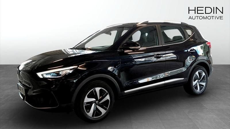 Svart (black) Begagnad 2022 MG ZS Luxury Sedan | 249 900 kr (Bra pris) - Bild 1/4