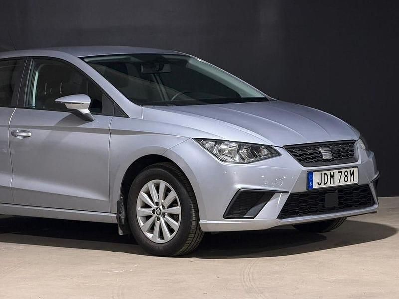 Begagnad Seat Ibiza Style 90 HK (66 kW) 2021 Silver Halvkombi