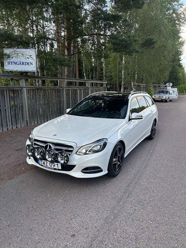 Vit Begagnad 2014 Mercedes E350 Kombi | 165 000 kr (Marknadspris) - Bild 1/4