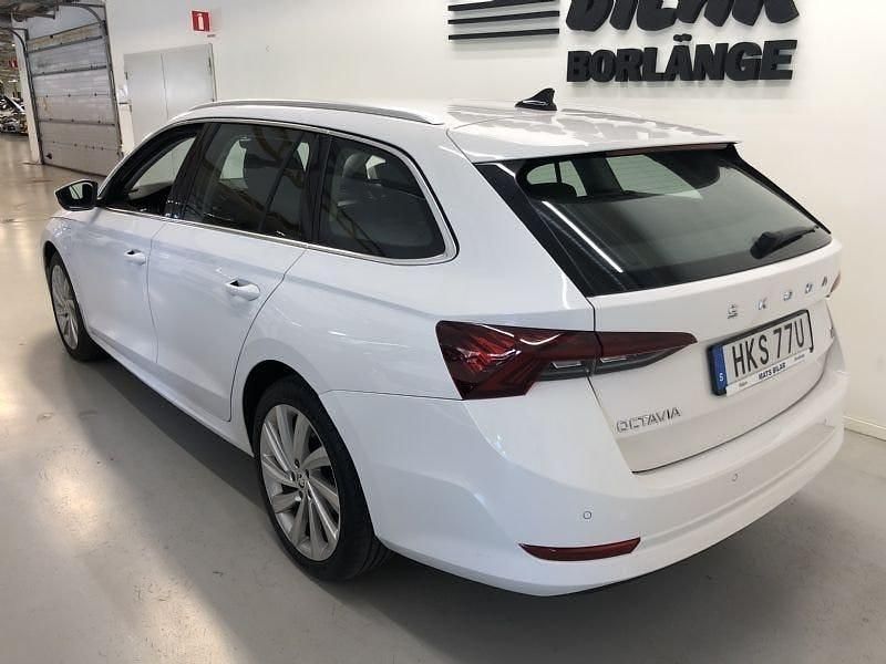 Begagnad Skoda Octavia Style 150 HK (110 kW) 2021 Vit Kombi