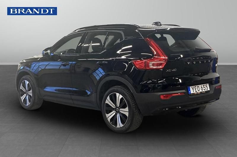 Begagnad Volvo XC40 Single Motor 175 kW (238 HK) 2023 Svart SUV