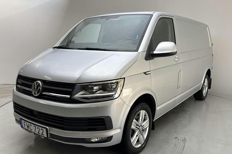 Silver Begagnad 2016 VW T6 Comfortline Van | 160 000 kr - Bild 1/4