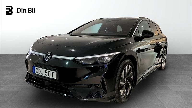 Svart Begagnad 2024 VW ID.7 Pro Kombi | 519 900 kr (Marknadspris) - Bild 1/4