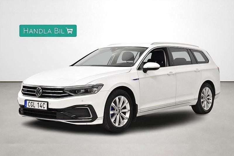 Begagnad VW Passat Executive 218 HK (160 kW) 2020 Vit Kombi