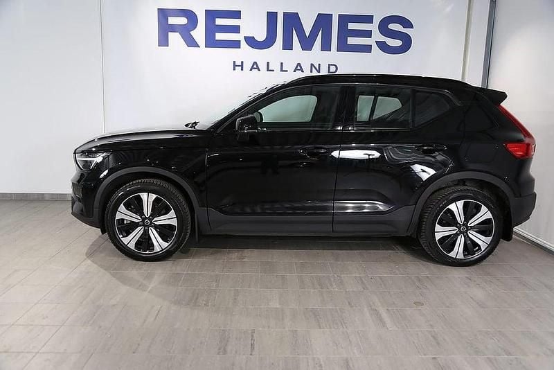 Begagnad Volvo XC40 Plus 185 kW (252 HK) 2022 Svart SUV