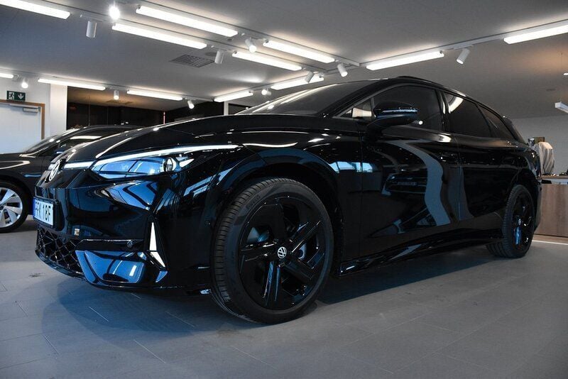 Svart Ny 2025 VW ID.7 GTX Sedan | 728 102 kr (Lite dyr) - Bild 1/3