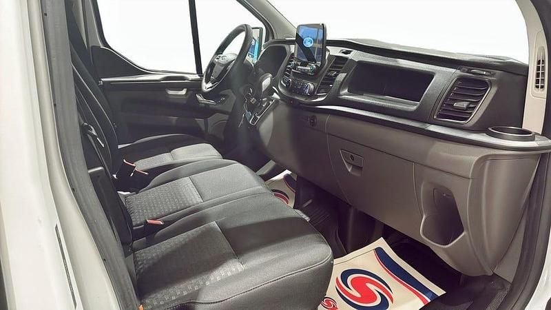 Begagnad Ford 300 Trend 129 HK (94 kW) 2023 Vit