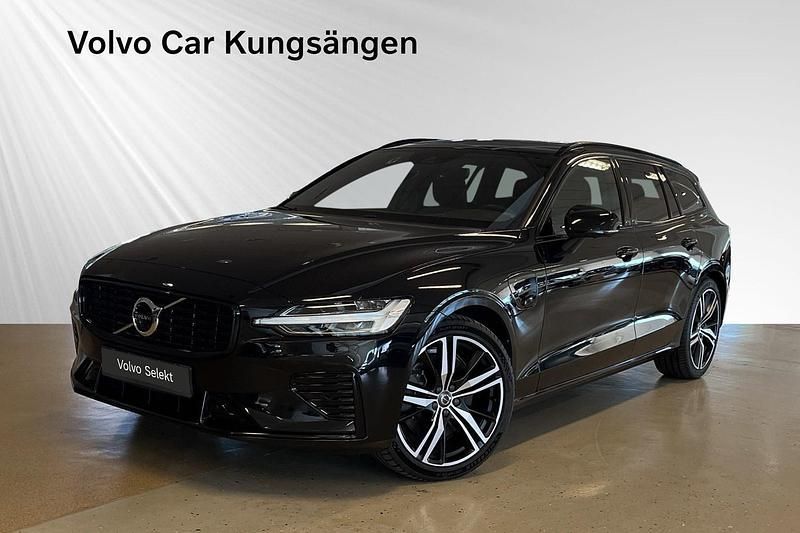 Svart Begagnad 2022 Volvo V60 R-Design Kombi | 424 900 kr (Marknadspris) - Bild 1/3