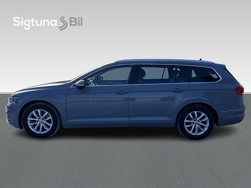 Begagnad VW Passat 150 HK (110 kW) 2022 Grå Kombi