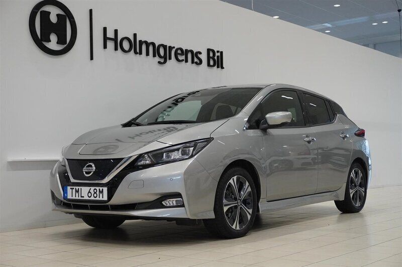 Grå/silver Begagnad 2021 Nissan Leaf Tekna Halvkombi | 184 900 kr (Superpris) - Bild 1/4
