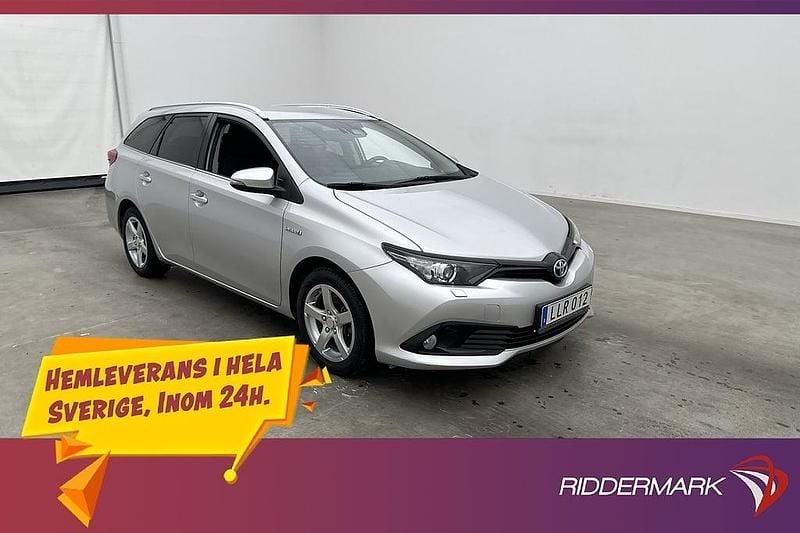 Silver Begagnad 2018 Toyota Auris Hybrid Edition Kombi | 164 800 kr (Marknadspris) - Bild 1/3