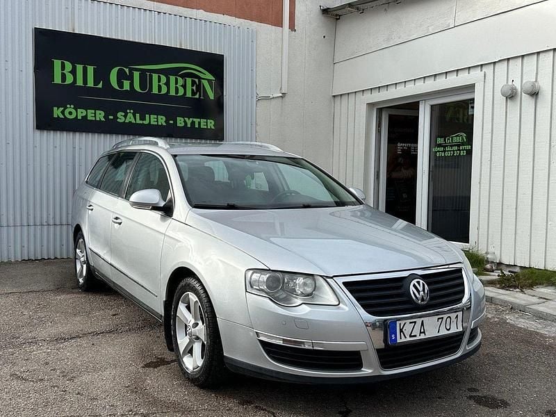 Silver Begagnad 2010 VW Passat Sportline Kombi | 49 999 kr (Lite dyr) - Bild 1/4