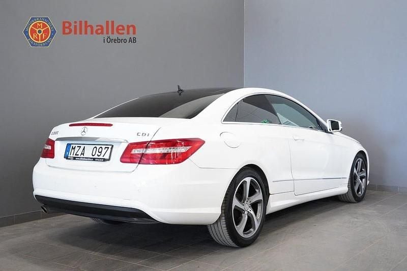 Begagnad Mercedes E220 AMG 170 HK (125 kW) 2012 Vit Sportkupé